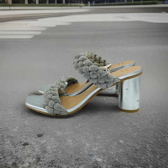 A New Day Shoes Womens Size 8.5 Silver High Heels Rhinestones Shiny Sparkling - Picture 2 of 12